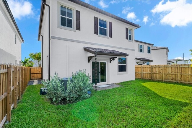 Building Photo - 2444 SE 24th Ave