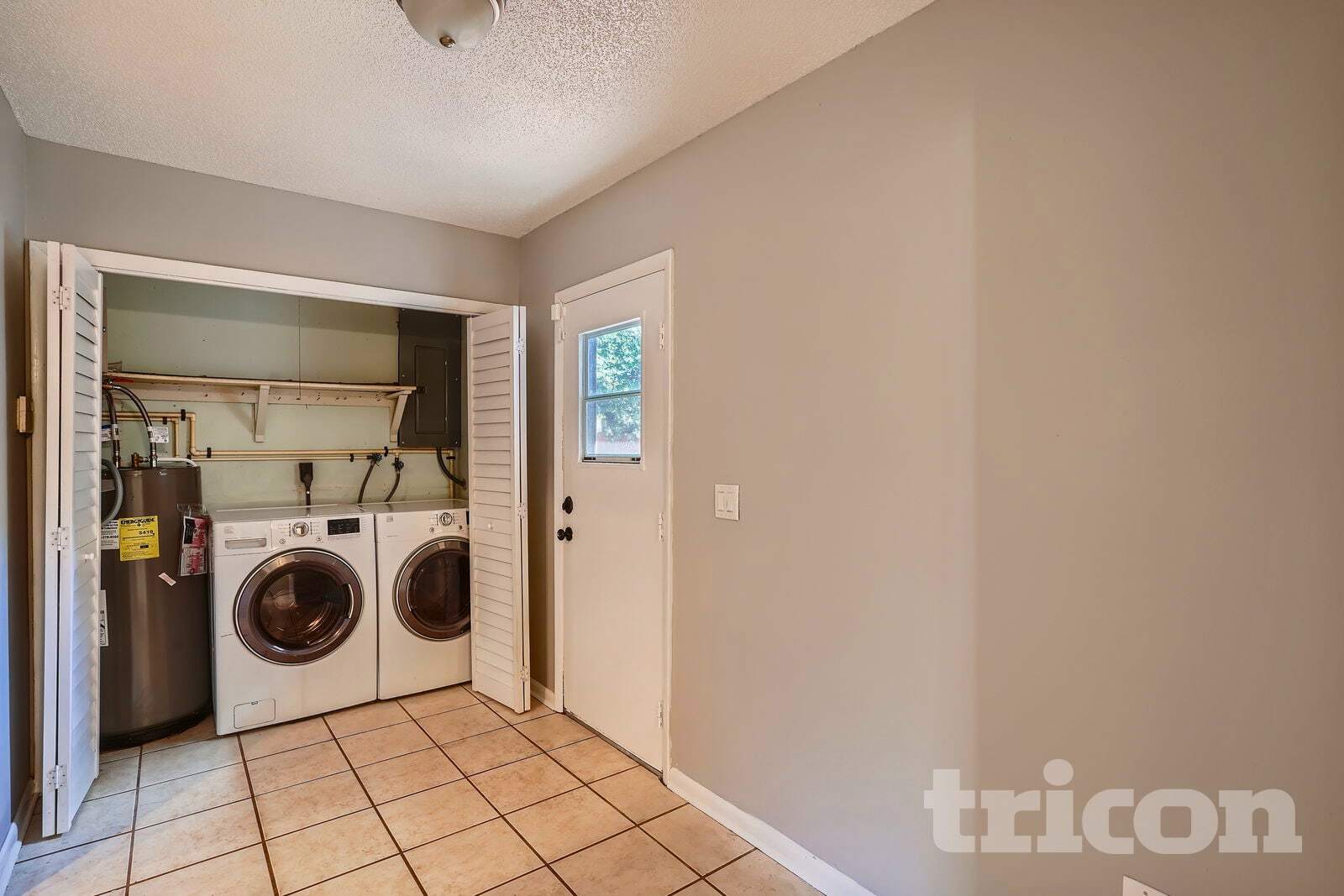 Building Photo - 3516 W McElroy Ave