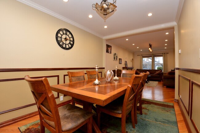 Building Photo - 174-06 Jewel Ave