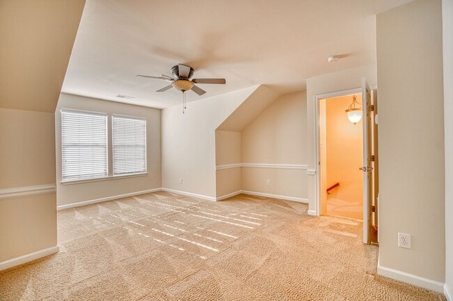 Building Photo - Incredible Home In Gated Community/Simpsonville