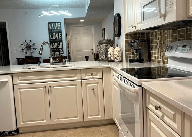 Building Photo - 1865 Florida Club Dr