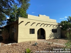 Primary Photo - 2318 W Olmos Dr