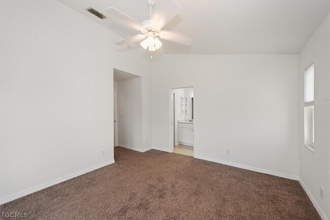 Building Photo - 16830 Sanibel Sunset Ct