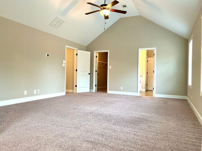 Building Photo - 117 Blue Hole Rd