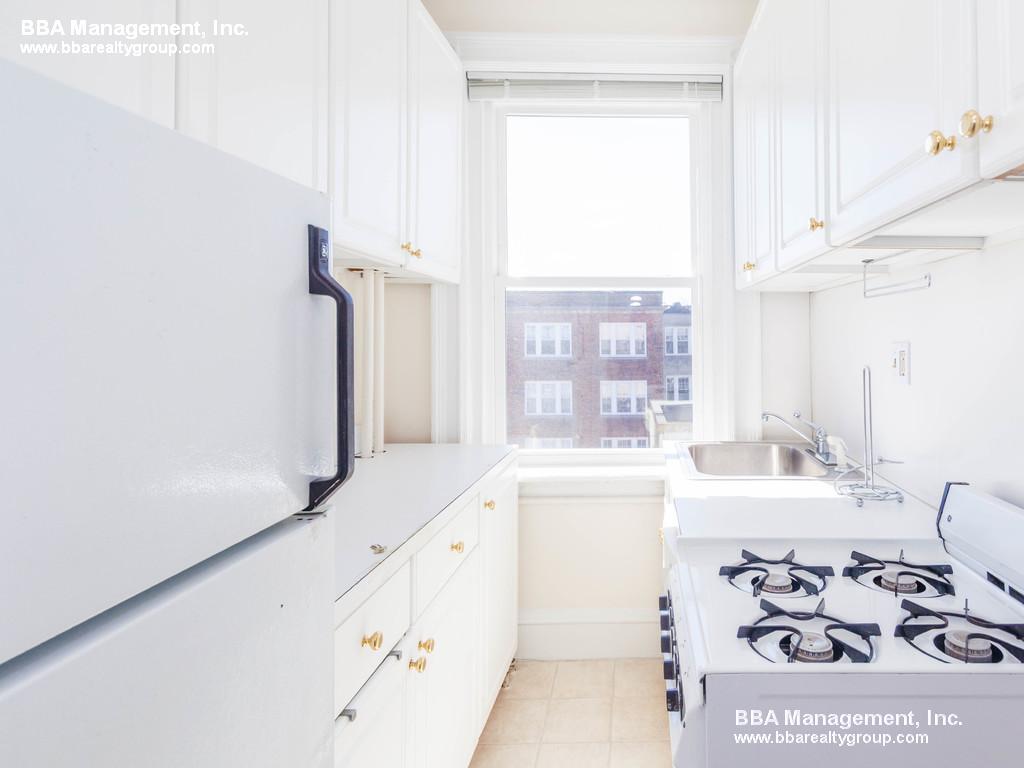 Building Photo - 1648 Massachusetts Ave