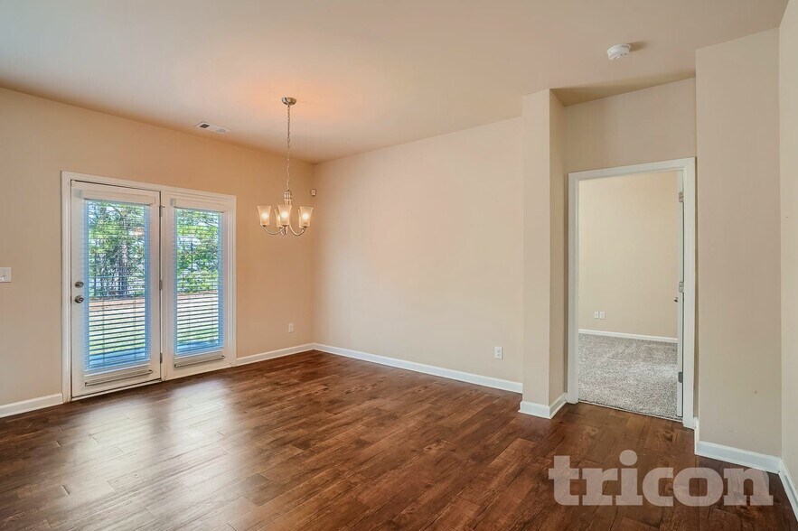 Building Photo - 109 Aviary Ln