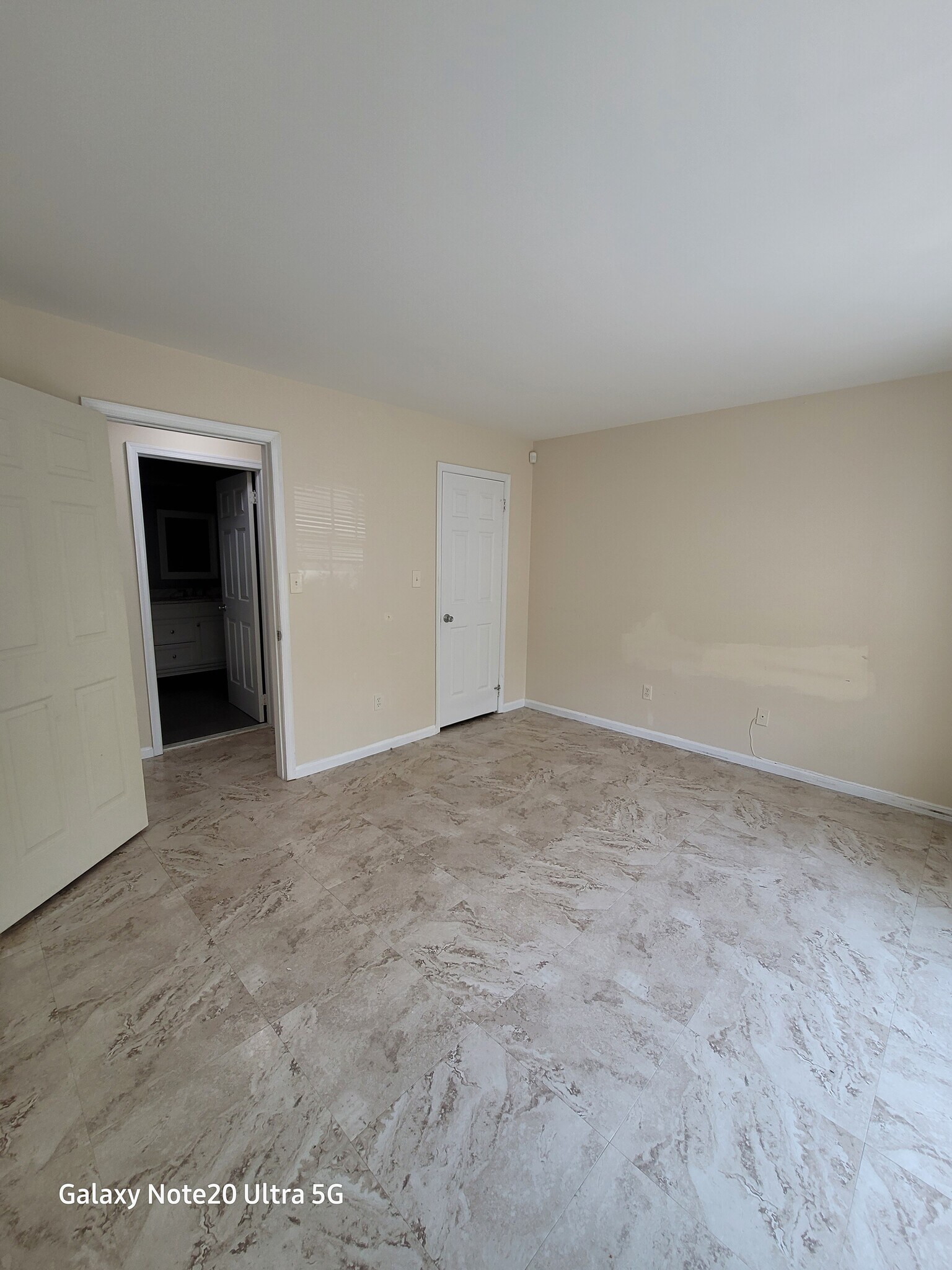Building Photo - 32 Lear Ct