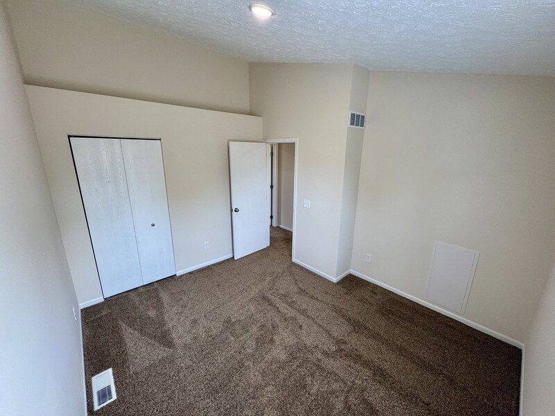 Building Photo - 389-395 Abbeyville Rd