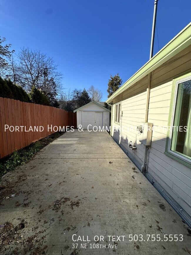 Building Photo - 37 NE 108th Ave