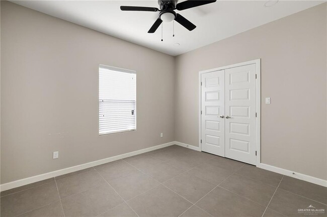 Building Photo - 5708 Puffin Ave