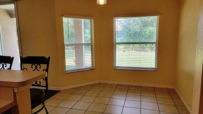 Building Photo - Large Citrus Springs 4/2/2