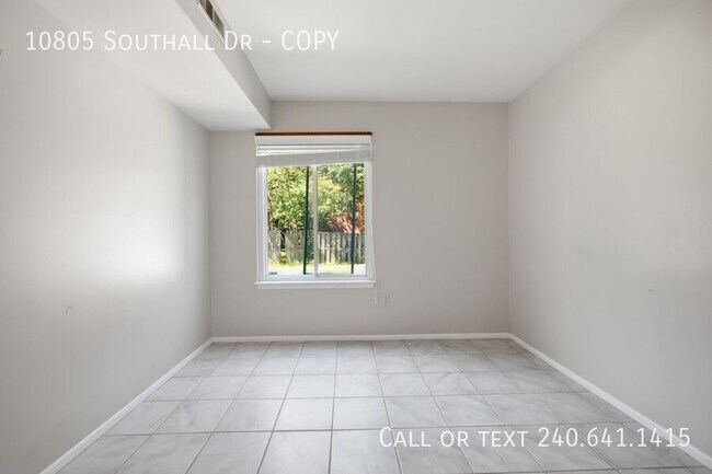 Building Photo - 10805 Southall Dr