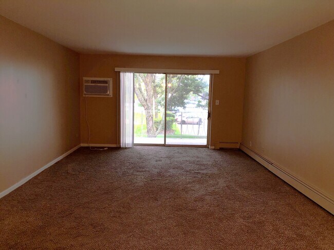 Building Photo - 1331 S Finley Rd