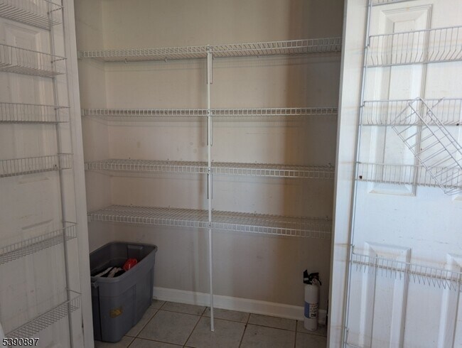 Building Photo - 25 St Andrews Dr