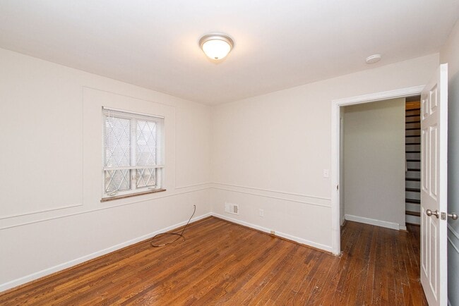 Building Photo - WESTWOOD - Freshly updated 4 bed 2.5 bath home