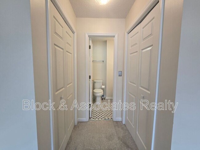 Building Photo - 110 Westbrook Ct