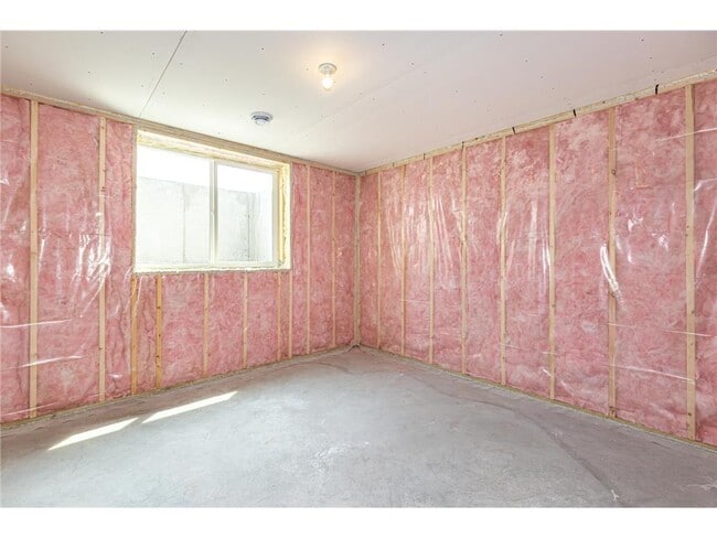 Building Photo - 4743 32nd St S