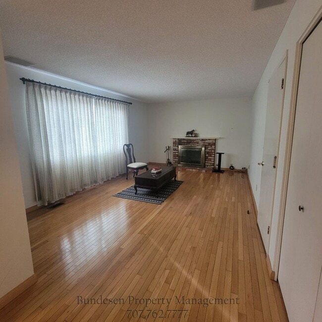 Building Photo - 1732 Moclips Dr
