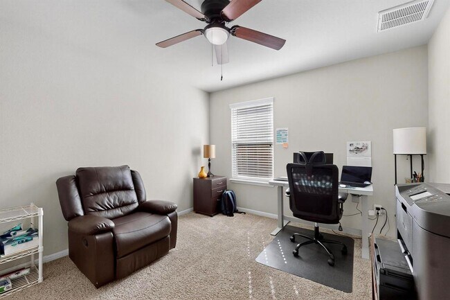 Building Photo - 112 Palo Duro Ct