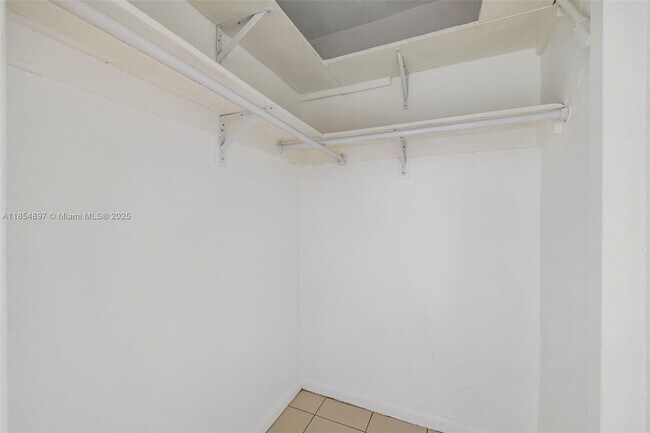 Building Photo - 6270 W Flagler St