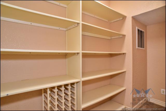 Building Photo - 4 bedroom in El Paso TX 79922