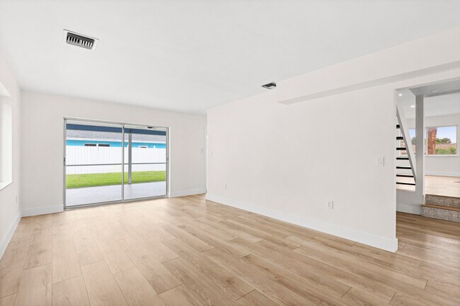 Building Photo - 3905 Flag Dr