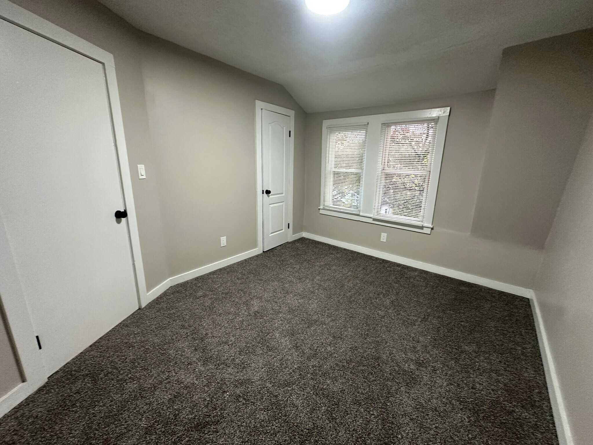 Building Photo - 51 Freeman Ave