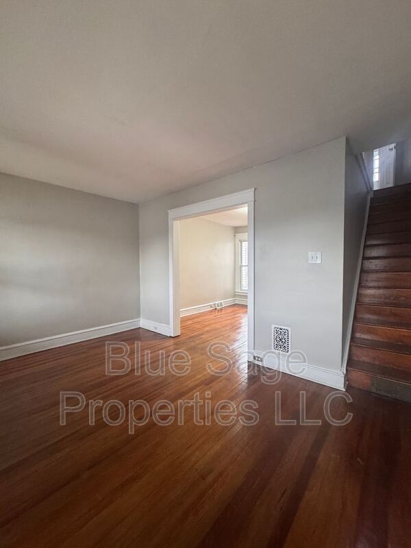 Building Photo - 1411 Lawrence Rd