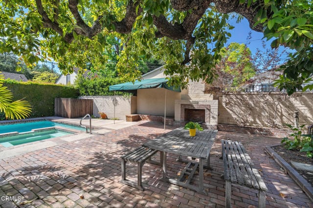 Building Photo - 531 N Twin Palms Dr