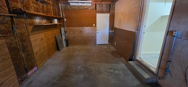 Building Photo - 2023 Ridgewood Ln