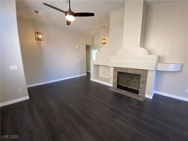 Building Photo - 9712 Panorama Cliff Dr