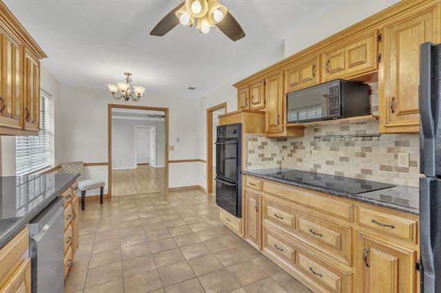 Building Photo - 1504 Wood Creek Dr