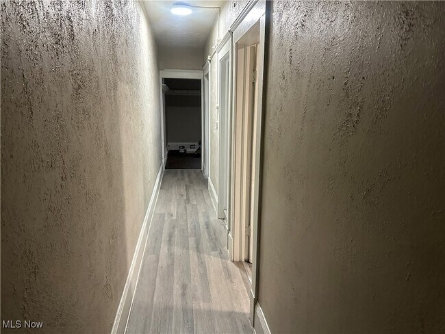 Building Photo - 3074 W 25th St