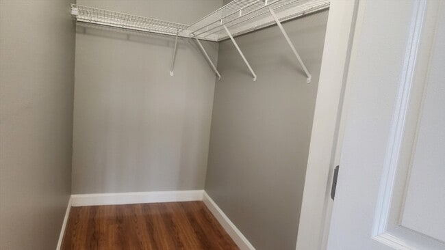 Building Photo - 50 Island View Pl