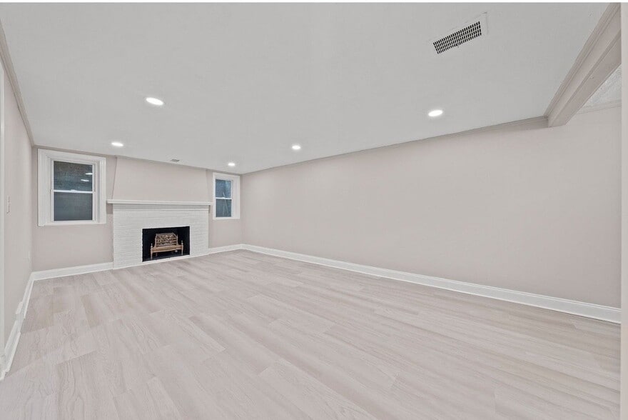 Building Photo - 3601 Tullamore Rd