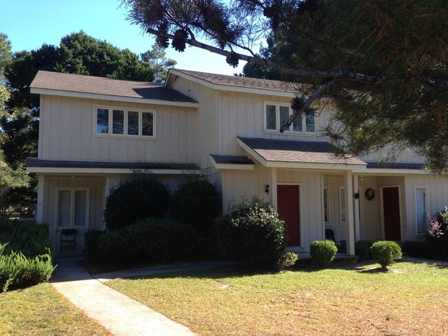 Building Photo - 2 Woodrum Pl