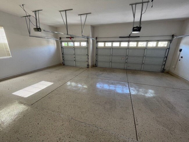 Building Photo - 10689 Arundel Ave