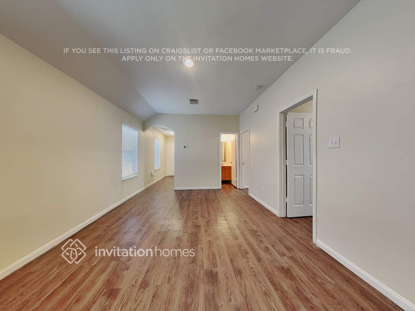 Building Photo - 6425 Mountain Pines Ln