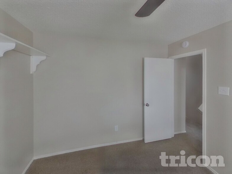 Building Photo - 8406 Americas Cup