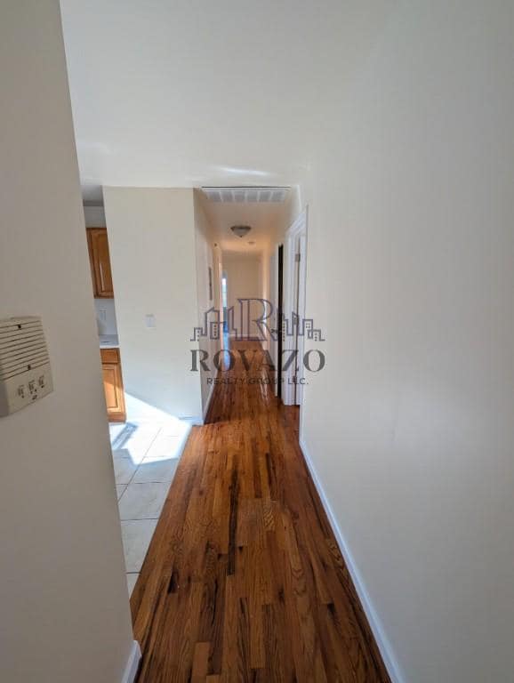 Building Photo - 433 S 19th St