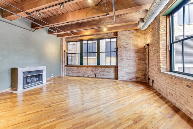 Building Photo - 732 S Financial Pl