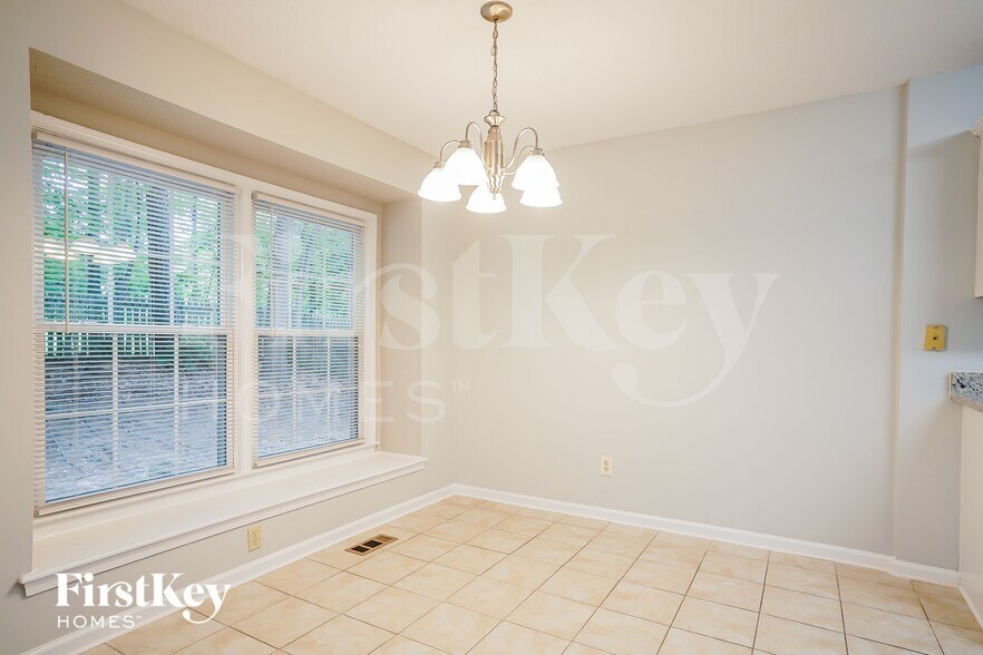 Building Photo - 5208 Wallingford Dr