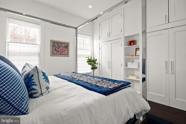 Building Photo - 1450 T St NW