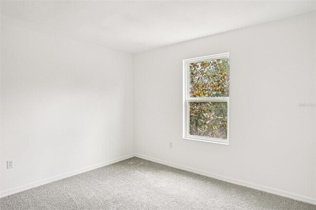 Building Photo - 1211 Canyon Oaks Dr