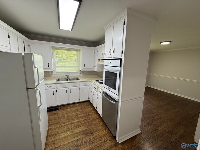 Building Photo - 3702 Vogel Dr NW