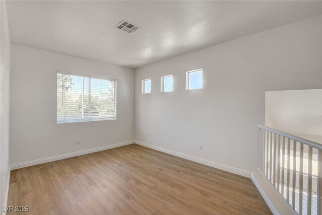 Building Photo - 1441 Iron Springs Dr
