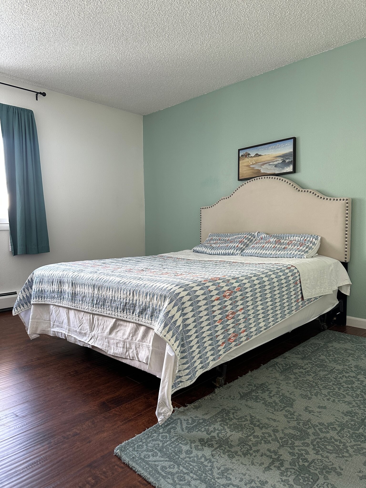 Building Photo - 1631 Eastridge Dr