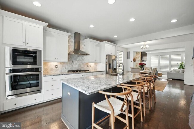 Building Photo - 610 Watermans Dr