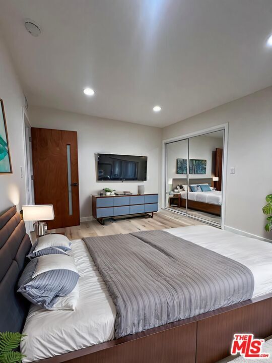 Building Photo - 853 S Bedford St