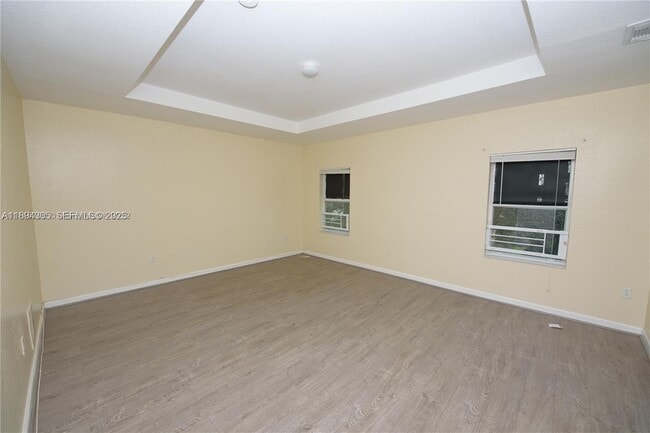 Building Photo - 174 NE 32nd Terrace